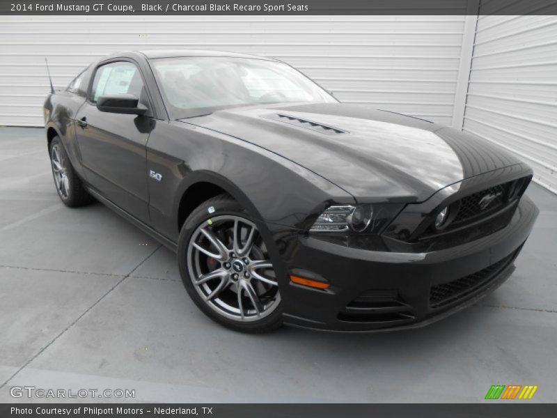 Front 3/4 View of 2014 Mustang GT Coupe