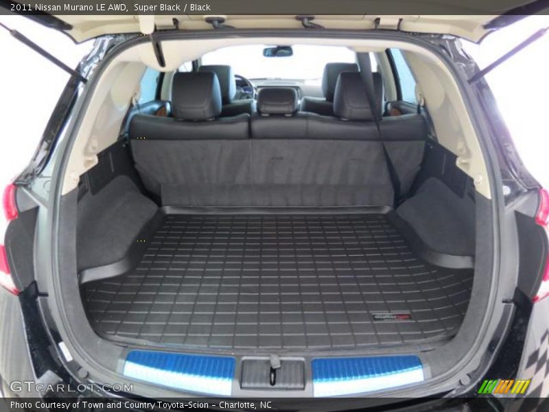  2011 Murano LE AWD Trunk