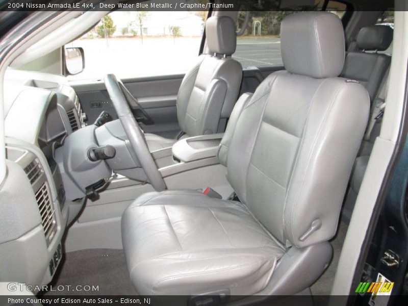 Front Seat of 2004 Armada LE 4x4