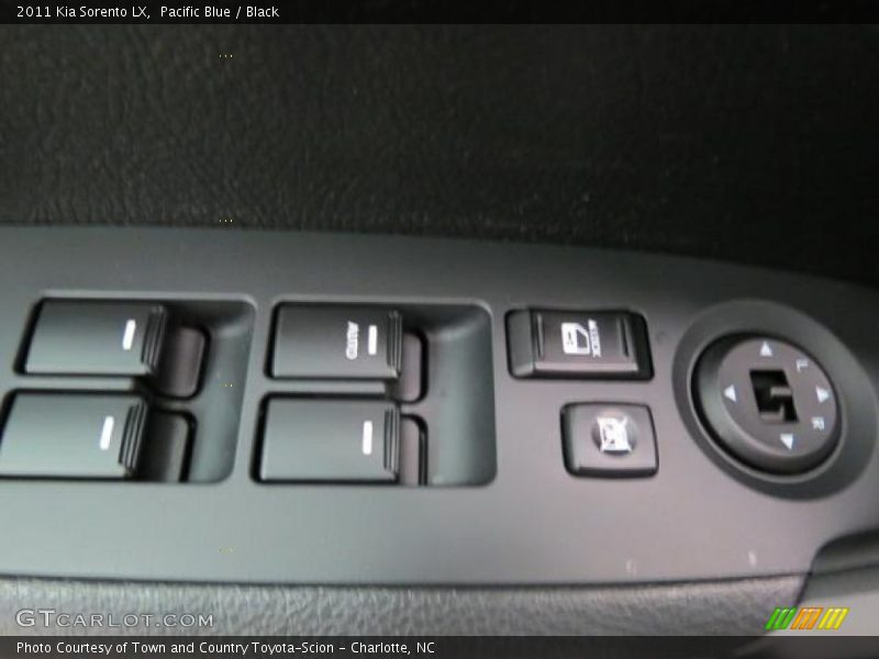 Pacific Blue / Black 2011 Kia Sorento LX