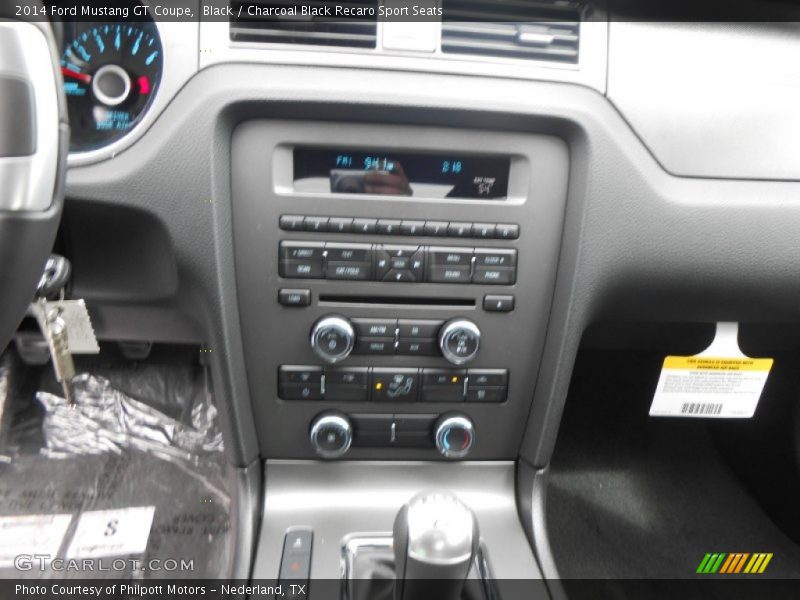 Controls of 2014 Mustang GT Coupe