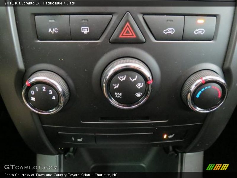 Pacific Blue / Black 2011 Kia Sorento LX