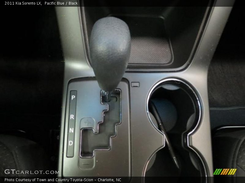 Pacific Blue / Black 2011 Kia Sorento LX