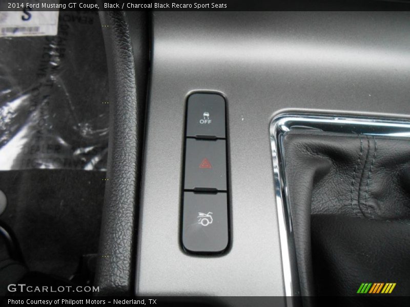Controls of 2014 Mustang GT Coupe