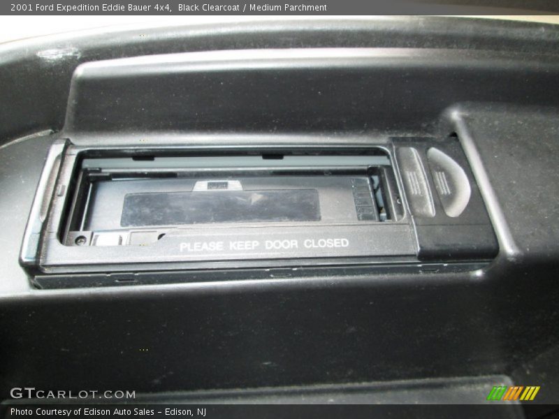Black Clearcoat / Medium Parchment 2001 Ford Expedition Eddie Bauer 4x4