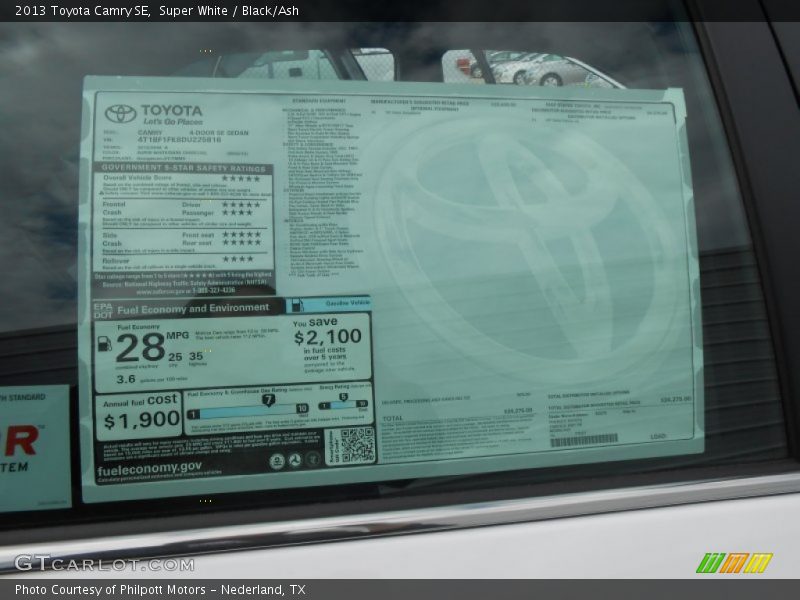 Super White / Black/Ash 2013 Toyota Camry SE