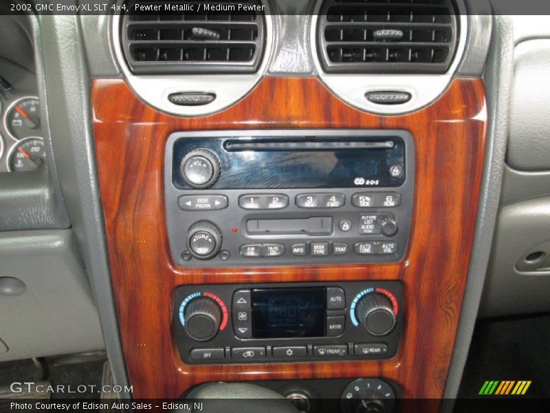 Controls of 2002 Envoy XL SLT 4x4