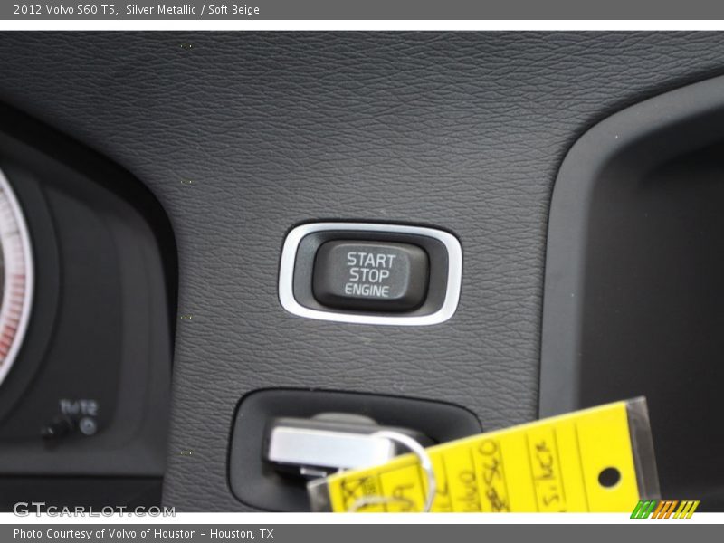 Silver Metallic / Soft Beige 2012 Volvo S60 T5