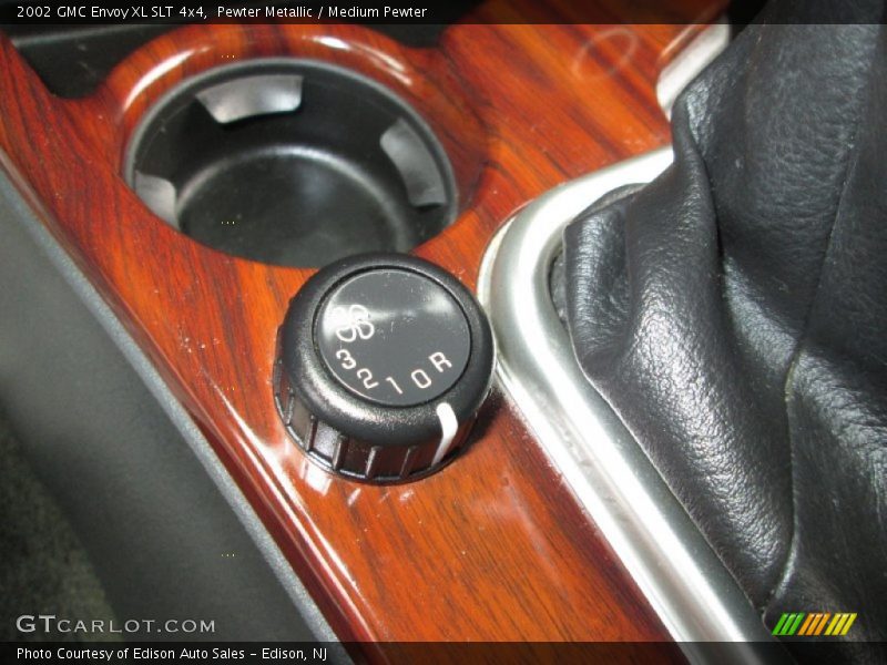 Controls of 2002 Envoy XL SLT 4x4