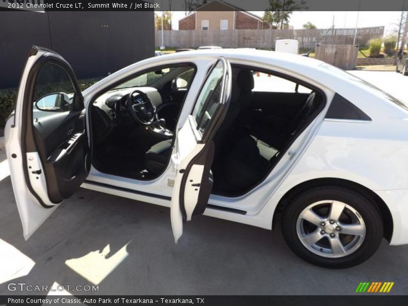 Summit White / Jet Black 2012 Chevrolet Cruze LT