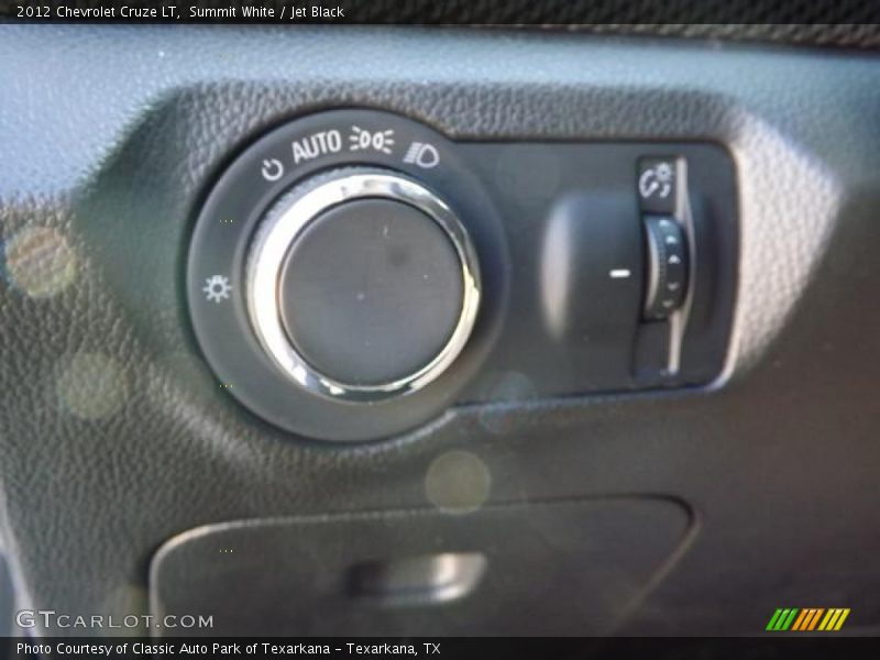 Summit White / Jet Black 2012 Chevrolet Cruze LT