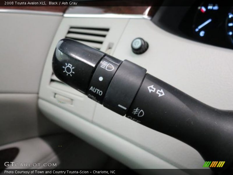 Black / Ash Gray 2008 Toyota Avalon XLS