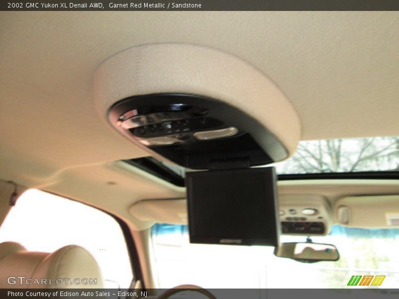 Entertainment System of 2002 Yukon XL Denali AWD