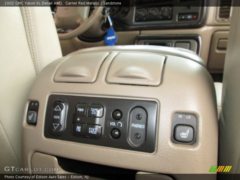 Controls of 2002 Yukon XL Denali AWD
