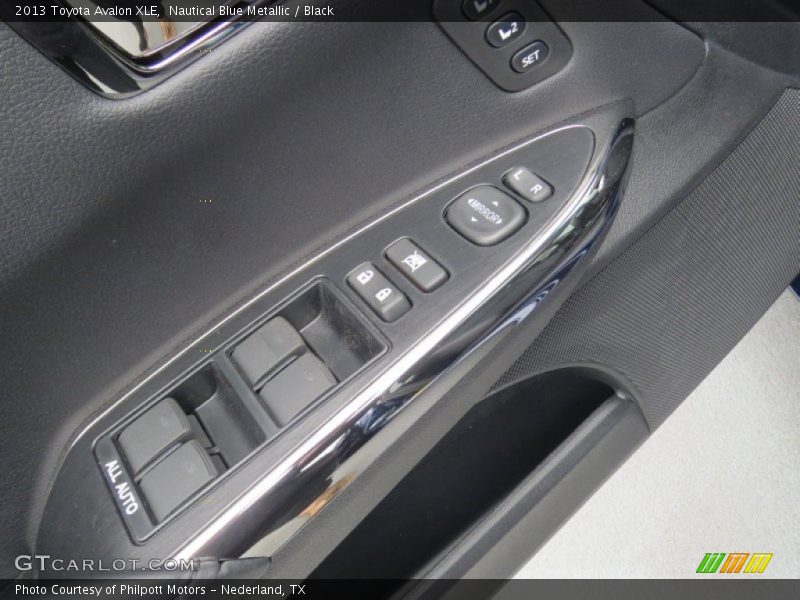 Controls of 2013 Avalon XLE