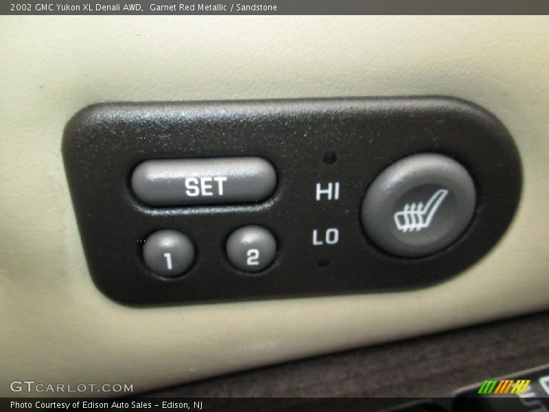 Controls of 2002 Yukon XL Denali AWD