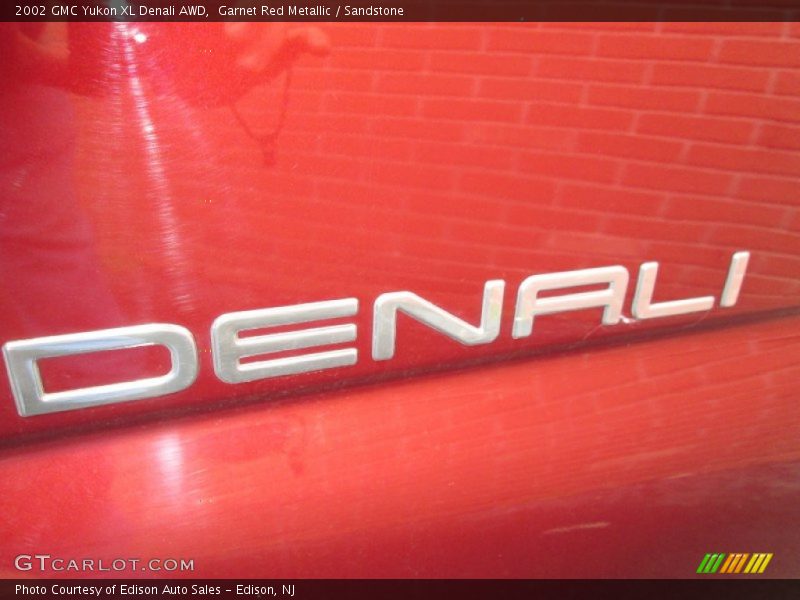 Garnet Red Metallic / Sandstone 2002 GMC Yukon XL Denali AWD