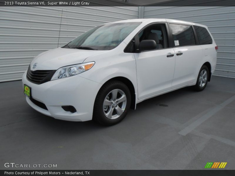 Super White / Light Gray 2013 Toyota Sienna V6