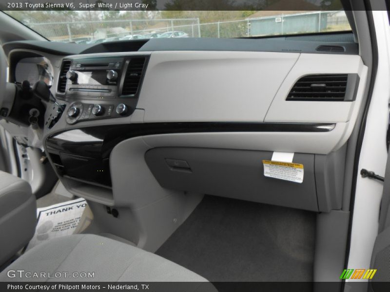 Super White / Light Gray 2013 Toyota Sienna V6