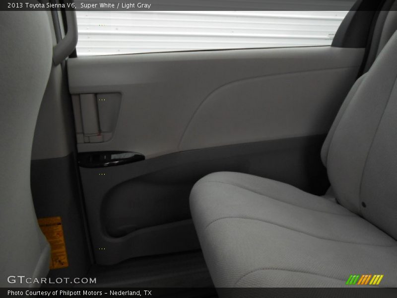 Super White / Light Gray 2013 Toyota Sienna V6