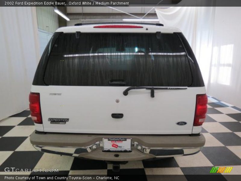 Oxford White / Medium Parchment 2002 Ford Expedition Eddie Bauer