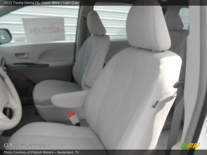Super White / Light Gray 2013 Toyota Sienna V6