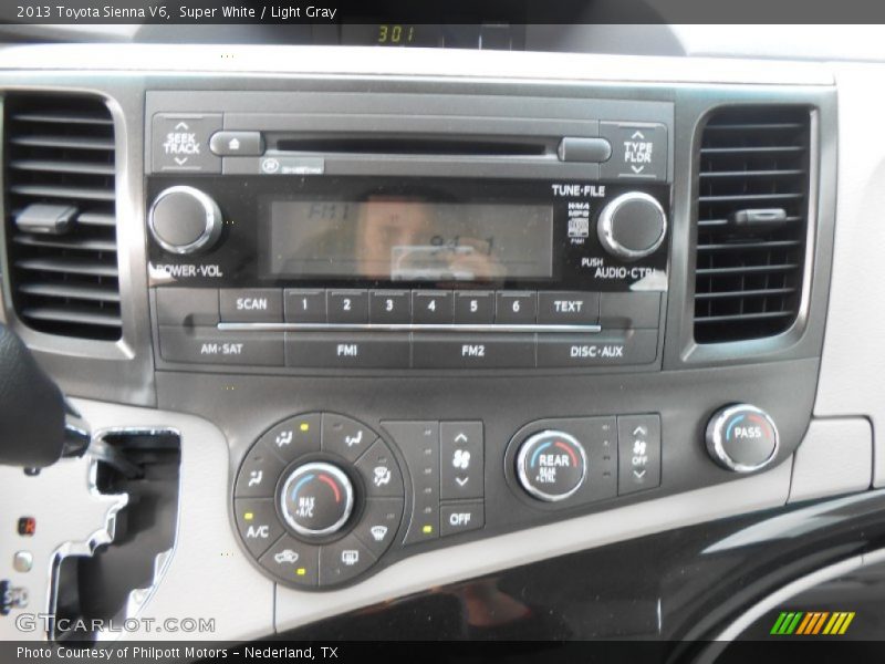 Super White / Light Gray 2013 Toyota Sienna V6