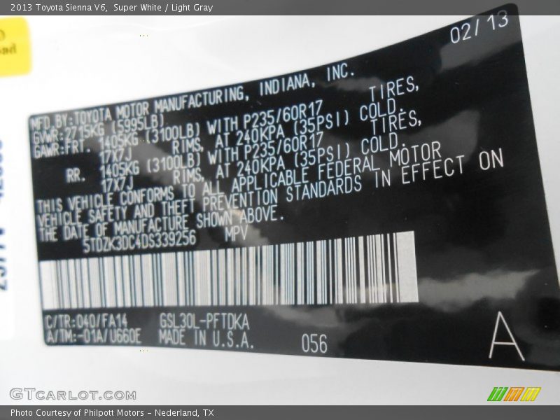 Super White / Light Gray 2013 Toyota Sienna V6