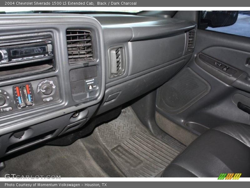 Black / Dark Charcoal 2004 Chevrolet Silverado 1500 LS Extended Cab