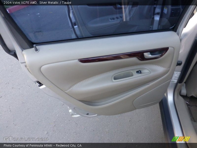 Silver Metallic / Taupe 2004 Volvo XC70 AWD