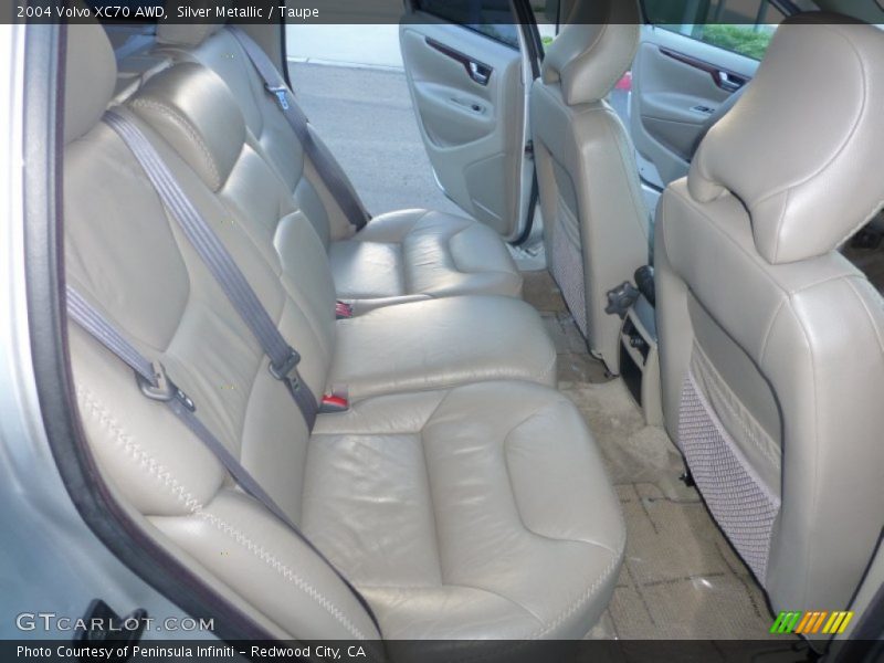 Silver Metallic / Taupe 2004 Volvo XC70 AWD