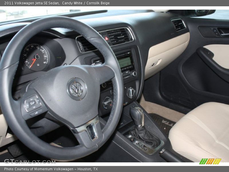 Candy White / Cornsilk Beige 2011 Volkswagen Jetta SE Sedan