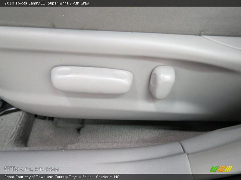Super White / Ash Gray 2010 Toyota Camry LE