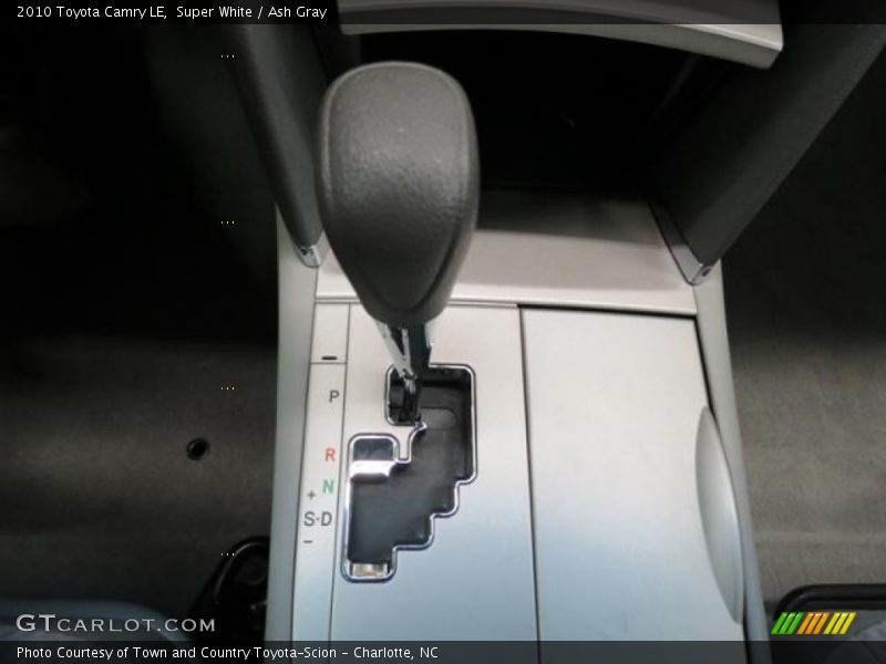 Super White / Ash Gray 2010 Toyota Camry LE