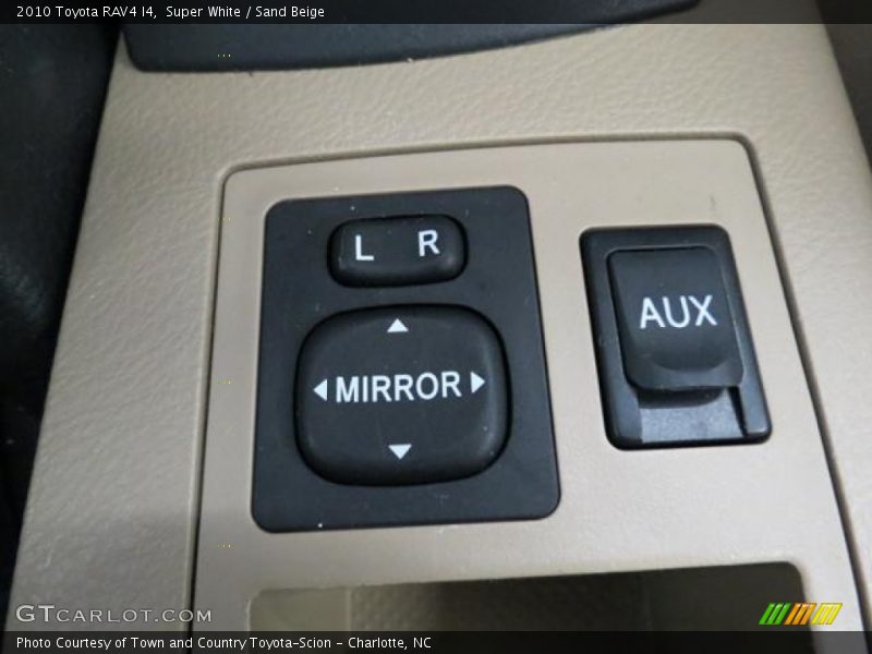 Super White / Sand Beige 2010 Toyota RAV4 I4
