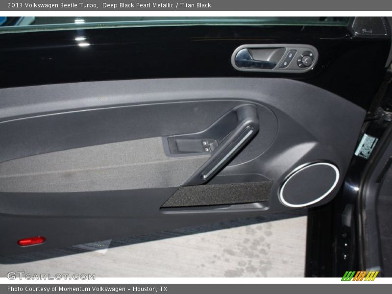 Deep Black Pearl Metallic / Titan Black 2013 Volkswagen Beetle Turbo