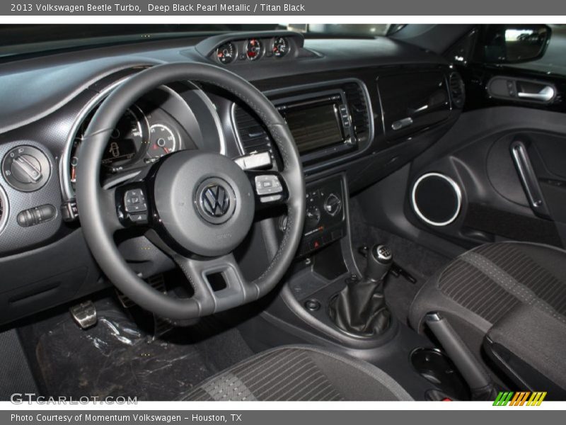 Deep Black Pearl Metallic / Titan Black 2013 Volkswagen Beetle Turbo