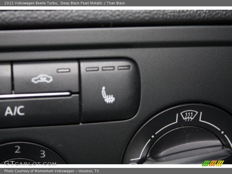 Deep Black Pearl Metallic / Titan Black 2013 Volkswagen Beetle Turbo