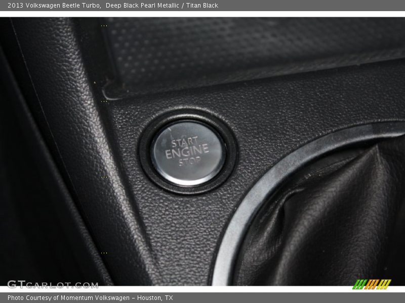 Deep Black Pearl Metallic / Titan Black 2013 Volkswagen Beetle Turbo