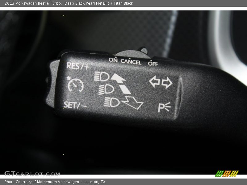 Deep Black Pearl Metallic / Titan Black 2013 Volkswagen Beetle Turbo