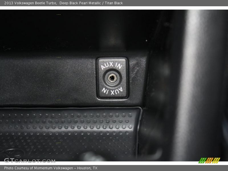 Deep Black Pearl Metallic / Titan Black 2013 Volkswagen Beetle Turbo