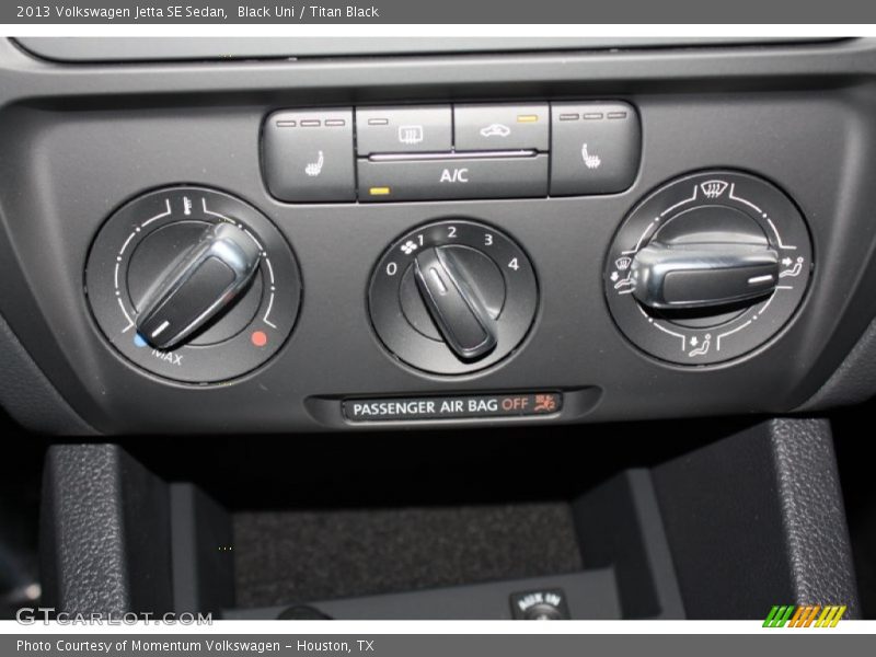Black Uni / Titan Black 2013 Volkswagen Jetta SE Sedan