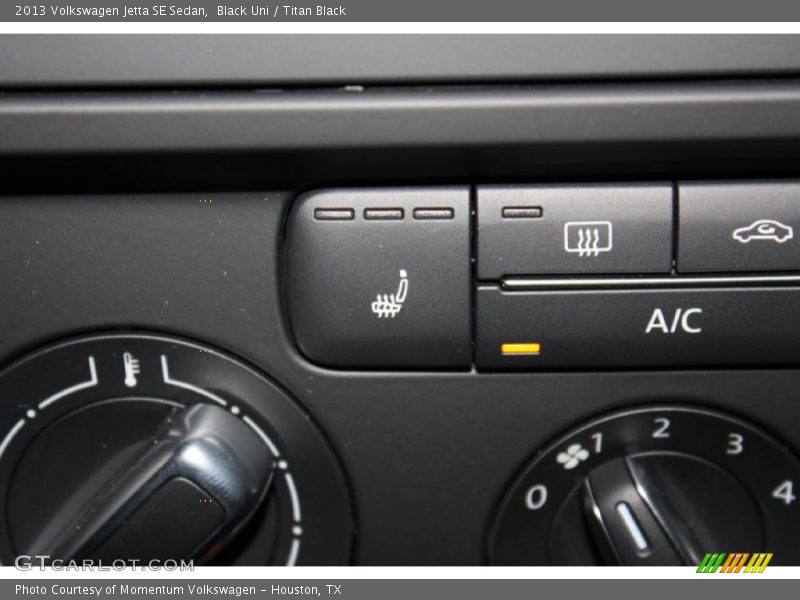 Black Uni / Titan Black 2013 Volkswagen Jetta SE Sedan