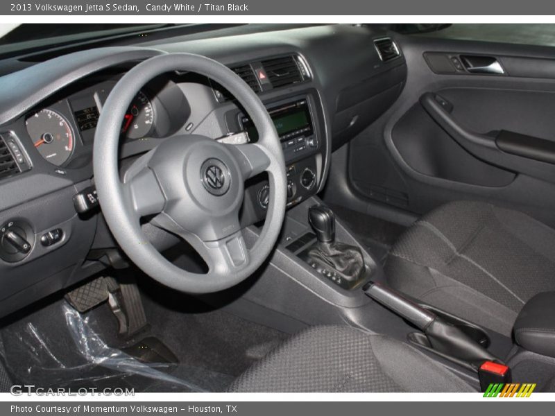 Candy White / Titan Black 2013 Volkswagen Jetta S Sedan