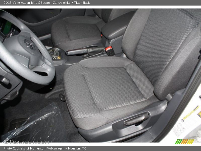 Candy White / Titan Black 2013 Volkswagen Jetta S Sedan