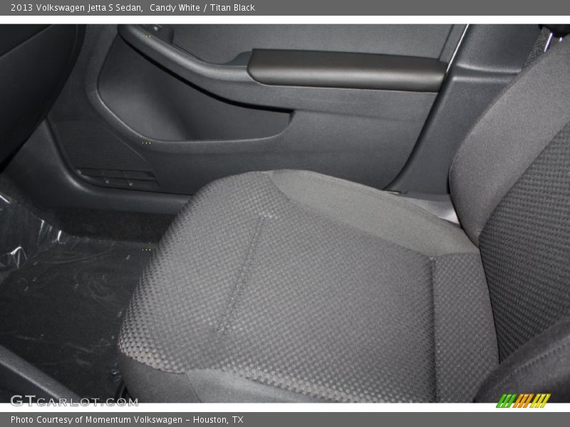 Candy White / Titan Black 2013 Volkswagen Jetta S Sedan