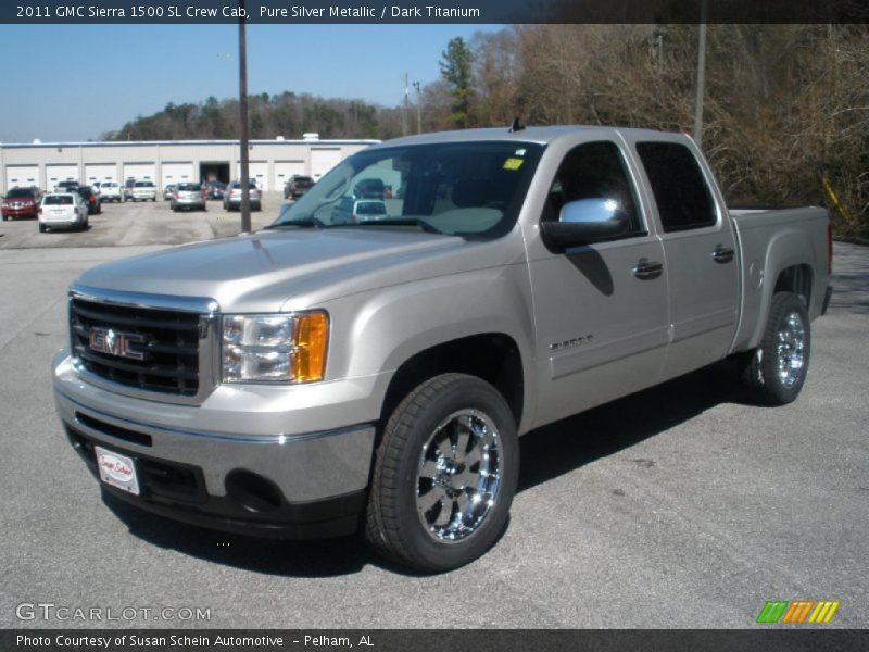 Front 3/4 View of 2011 Sierra 1500 SL Crew Cab