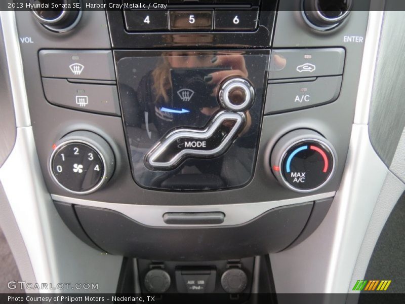 Harbor Gray Metallic / Gray 2013 Hyundai Sonata SE
