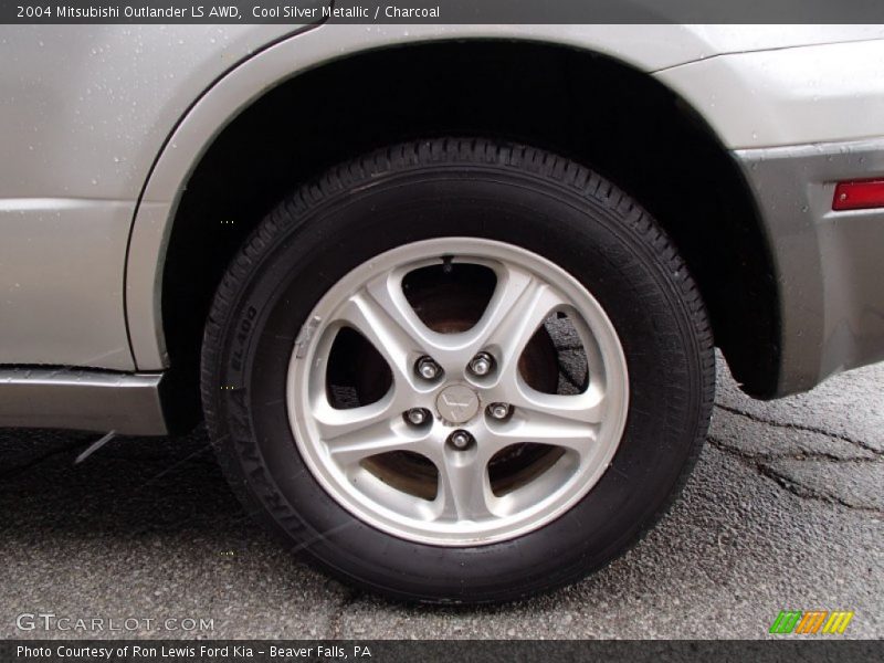 Cool Silver Metallic / Charcoal 2004 Mitsubishi Outlander LS AWD