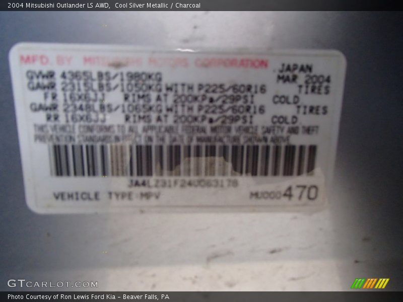 Cool Silver Metallic / Charcoal 2004 Mitsubishi Outlander LS AWD